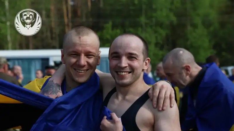 Повернення додому: Україна визволила 390 громадян у межах великого обміну полоненими