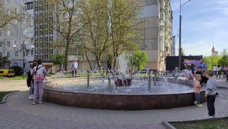 У Тернополі ввімкнули останній із міських фонтанів цього сезону