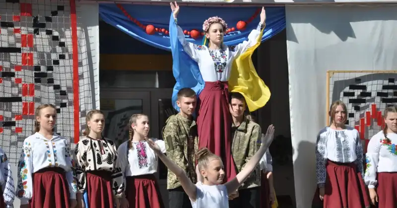 У Колиндянах відбувся благодійний концерт до Дня батька: зібрані кошти передадуть захисникам громади