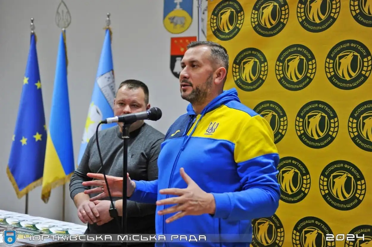 У Чорткові відзначили кращих у футбольному сезоні-2024: гравці, тренери, команди і функціонери отримали нагороди