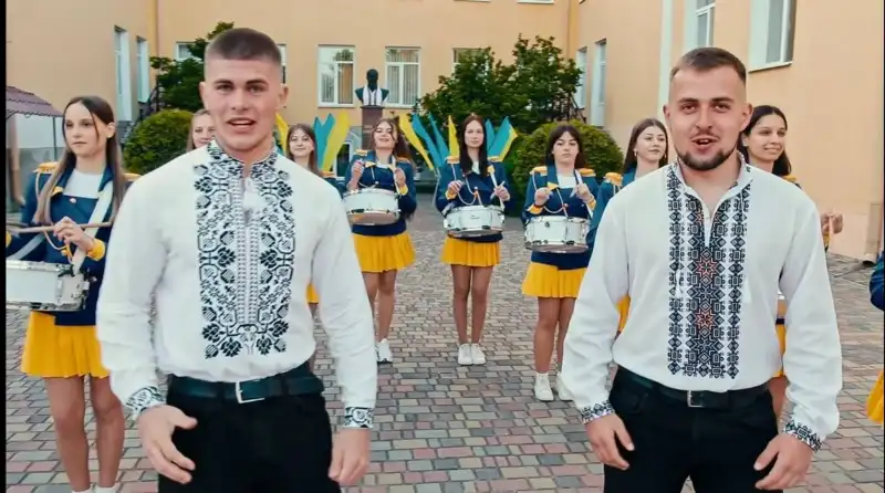 Від Чорткова до мільйонів переглядів: авторські пісні Тараса Крупи звучать в усій Україні