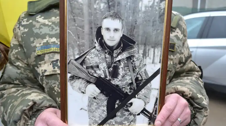 Не дожив, а вже став Ангелом: Чортків прощався із загиблим воїном Андрієм Борухом