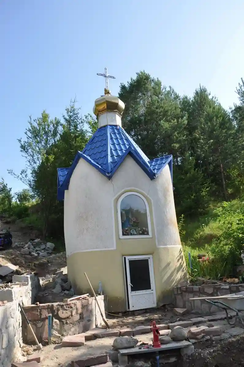 На Чортківщині відновлюють чудотворну криничку у Давидківцях