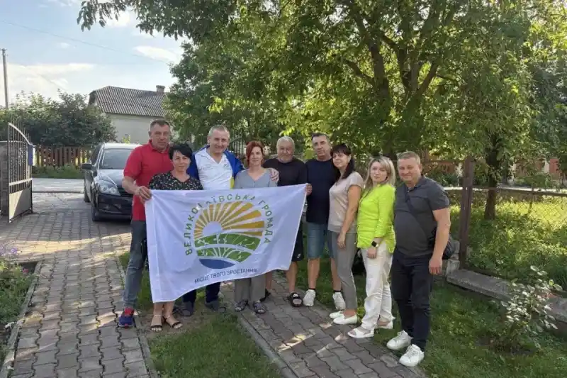 Повернення додому після трирічного полону: у Великогаївській громаді зустріли Миколу Задворного